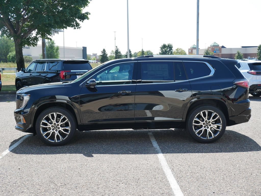 New 2027 GMC Acadia Denali Ultimate w/ LPO, Black Badging Package AWD/4WD image 4