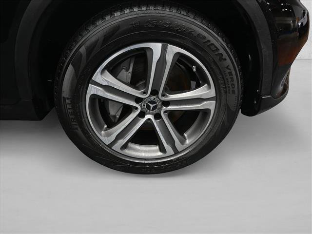 Used 2018 Mercedes-Benz GLC 300 4MATIC image 26