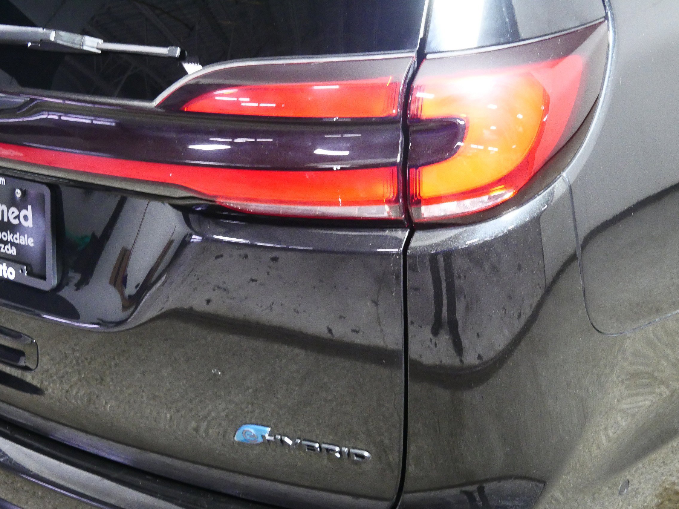 Used 2024 Chrysler Pacifica Premium FWD image 17
