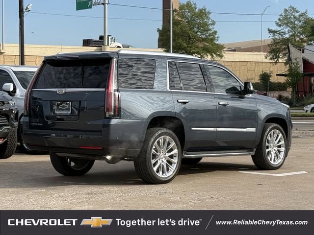 Used 2019 Cadillac Escalade Luxury RWD image 6