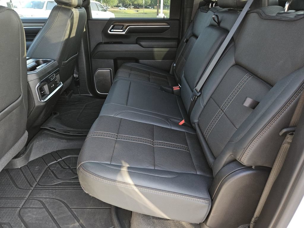 Used 2025 Chevrolet Silverado 2500 High Country w/ Technology Package AWD/4WD image 37