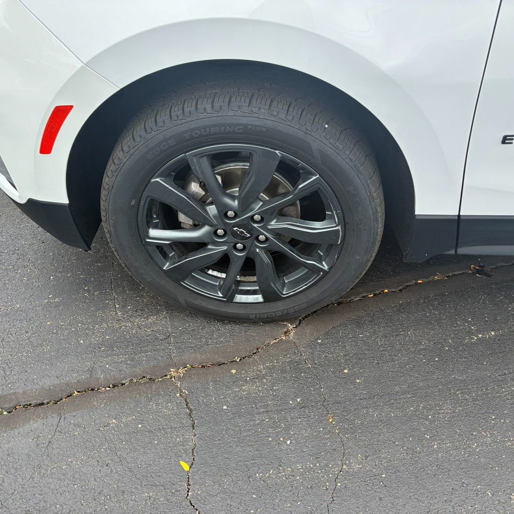 Certified 2023 Chevrolet Equinox RS image 12
