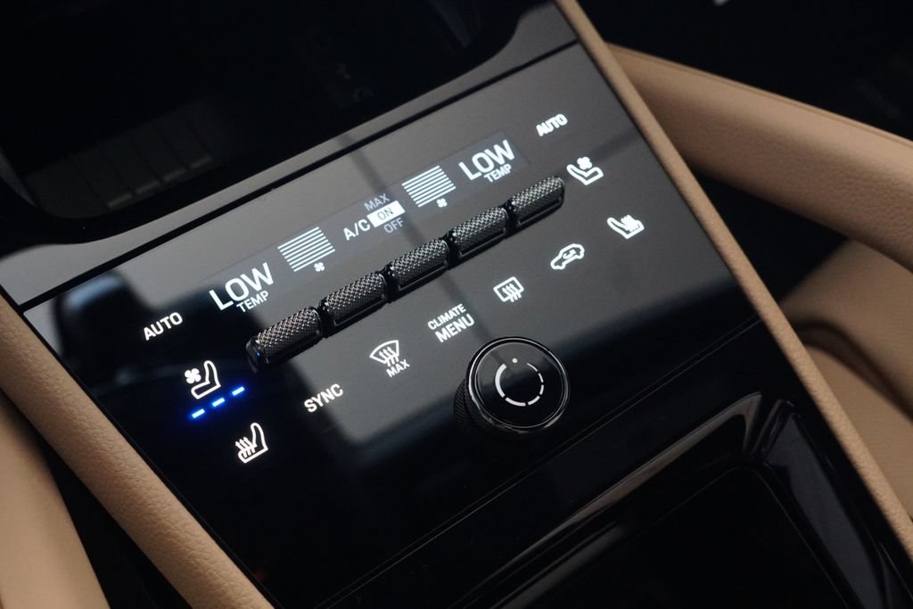 New 2026 Porsche Cayenne Coupe AWD/4WD image 21