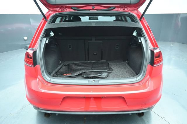 Used 2016 Volkswagen Golf 4-Door FWD image 9