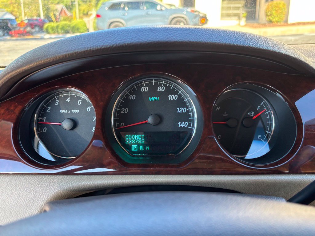 Used 2007 Buick Lucerne CXL FWD image 34