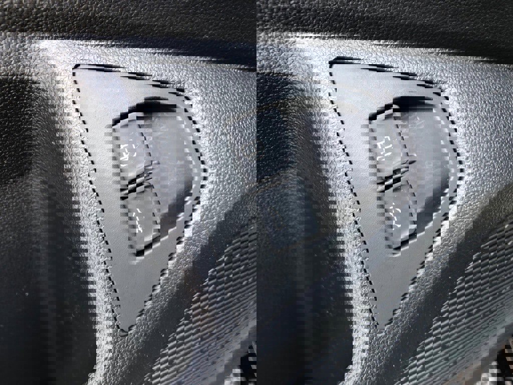 Used 2024 Volkswagen Jetta S image 13