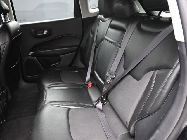 Used 2018 Jeep Compass Latitude FWD image 17
