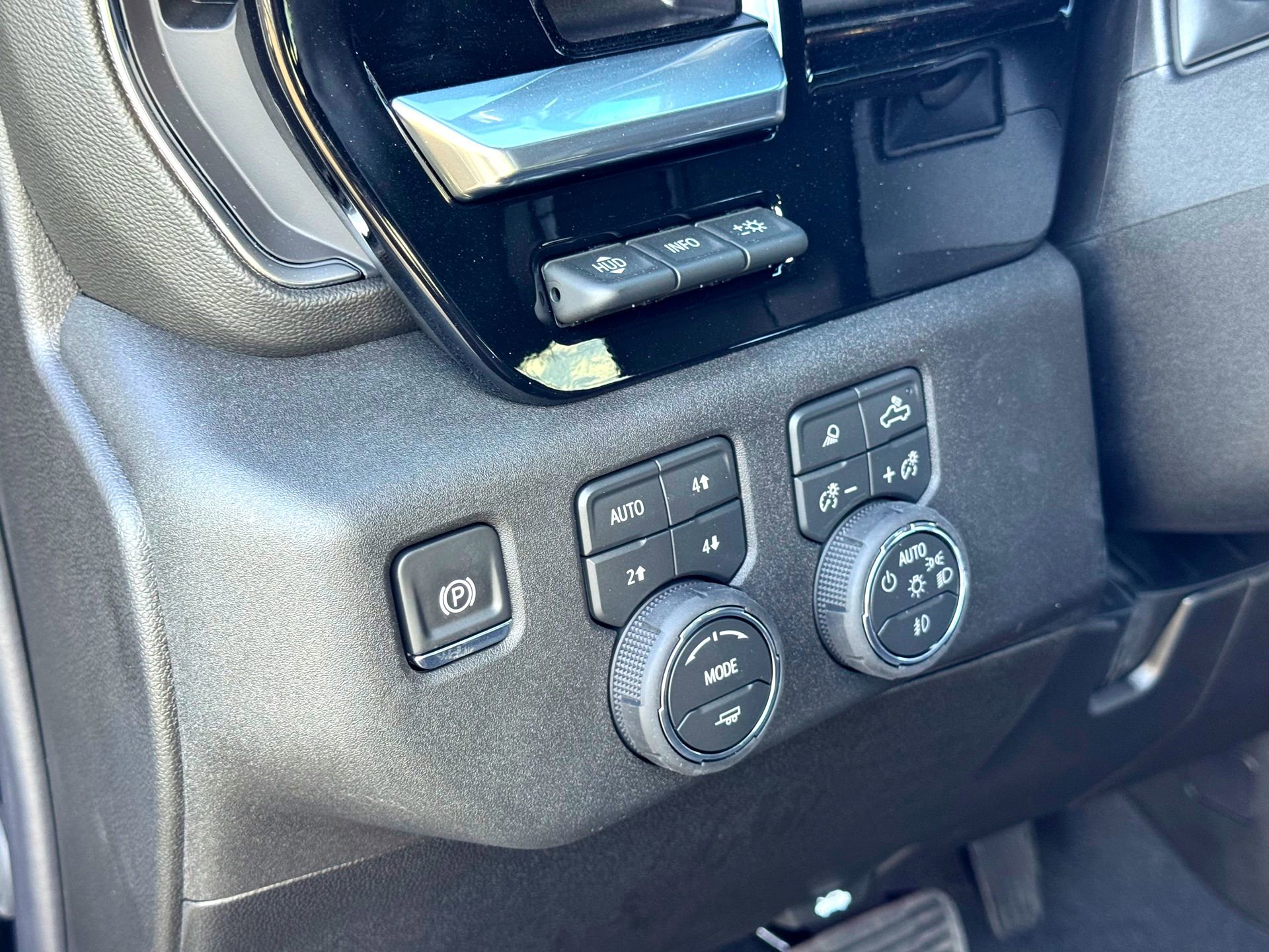 New 2026 Chevrolet Silverado 2500 LTZ w/ Trail Boss Package image 16