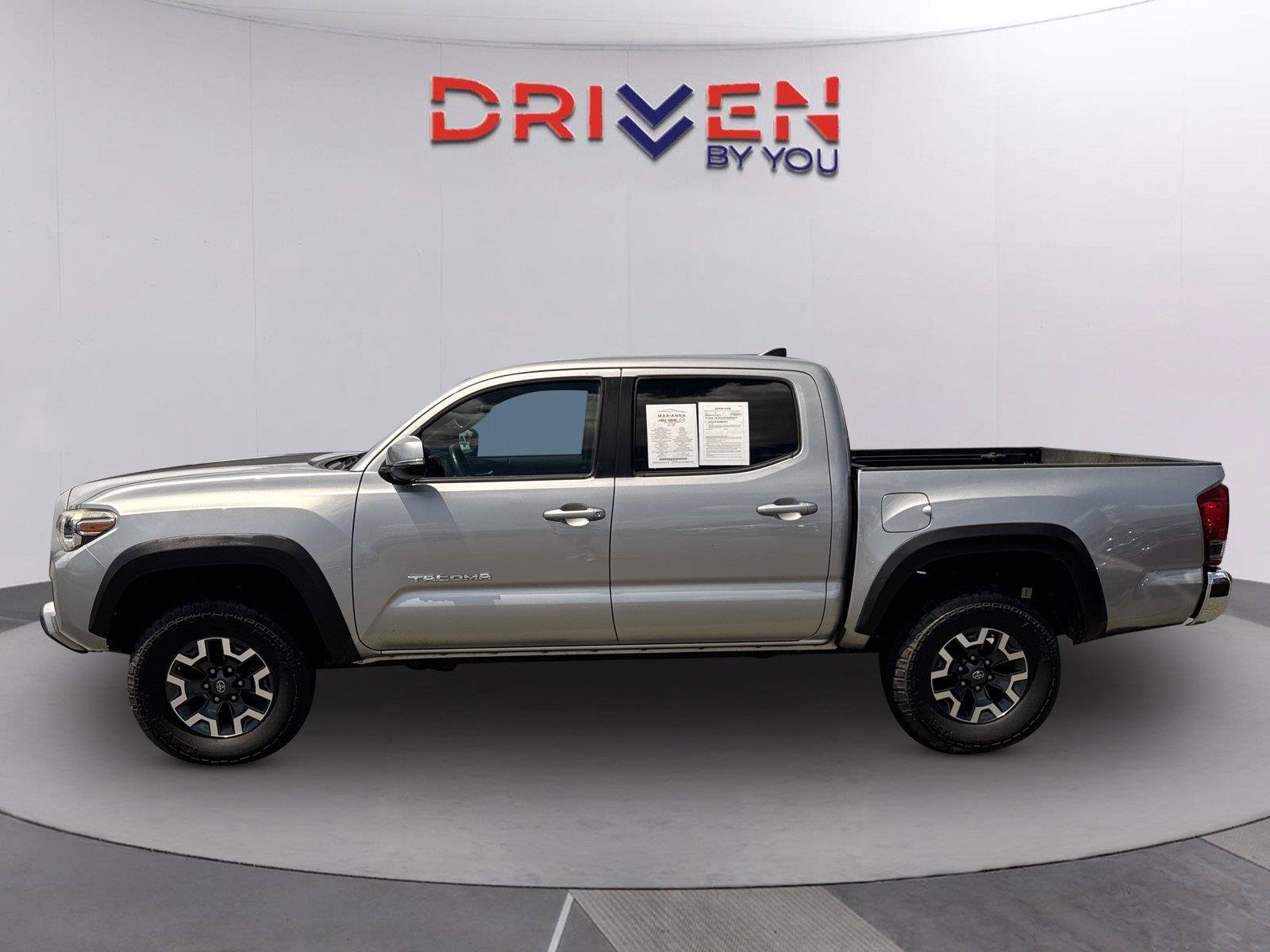 Used 2017 Toyota Tacoma TRD Off-Road w/ Tow Package (A/T) AWD/4WD image 7