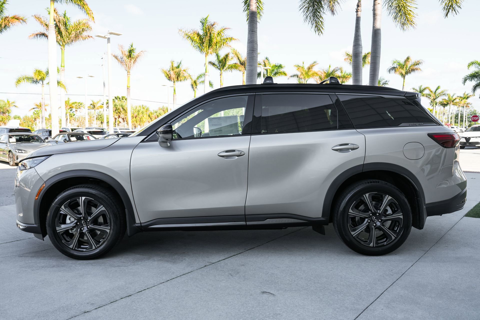 New 2026 INFINITI QX60 Autograph w/ Dark Cargo Package image 19