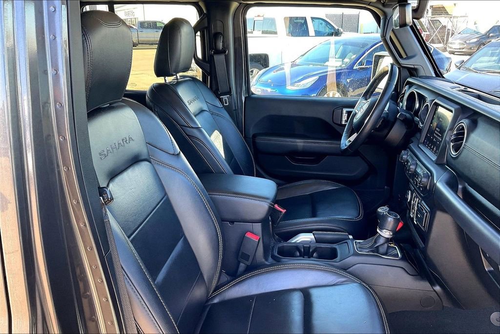 Used 2019 Jeep Wrangler Unlimited Sahara image 29