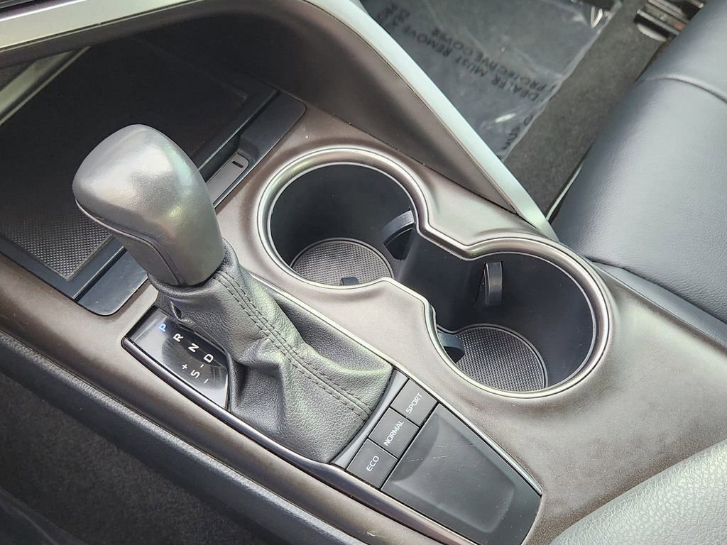 Used 2023 Toyota Camry SE w/ Convenience Package image 10