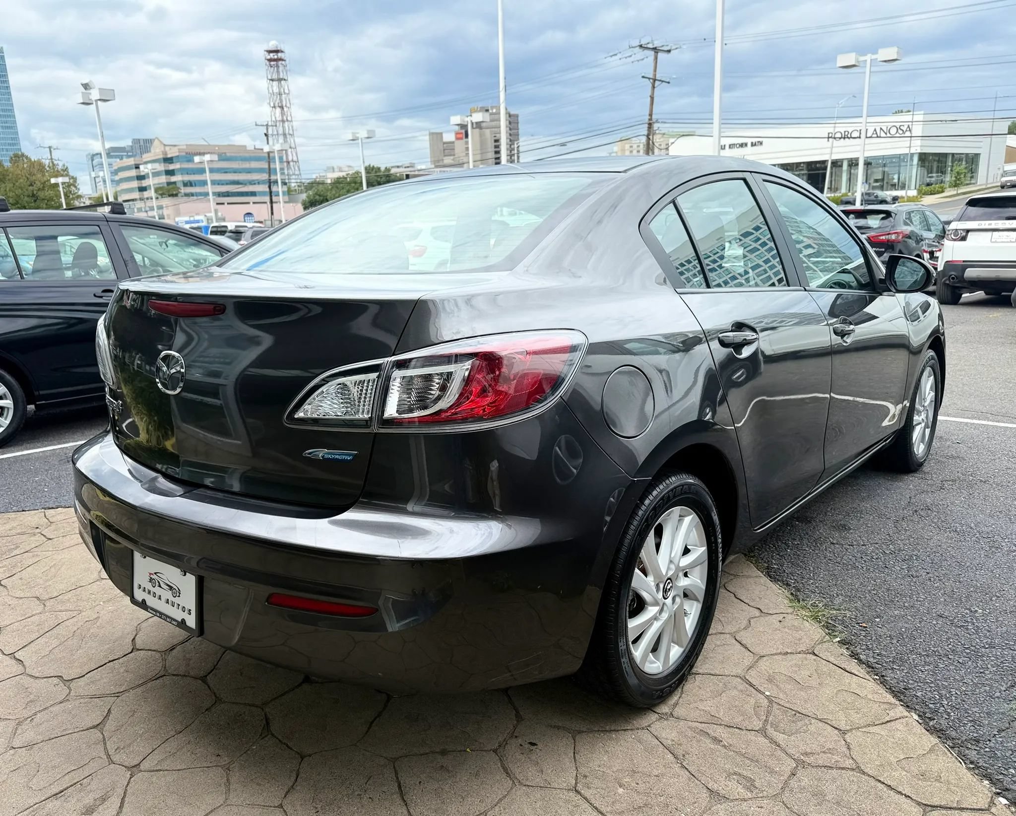 Used 2013 MAZDA MAZDA3 i Touring FWD image 7
