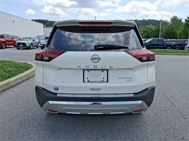 Used 2022 Nissan Rogue Platinum w/ Head-Up Display Package image 5
