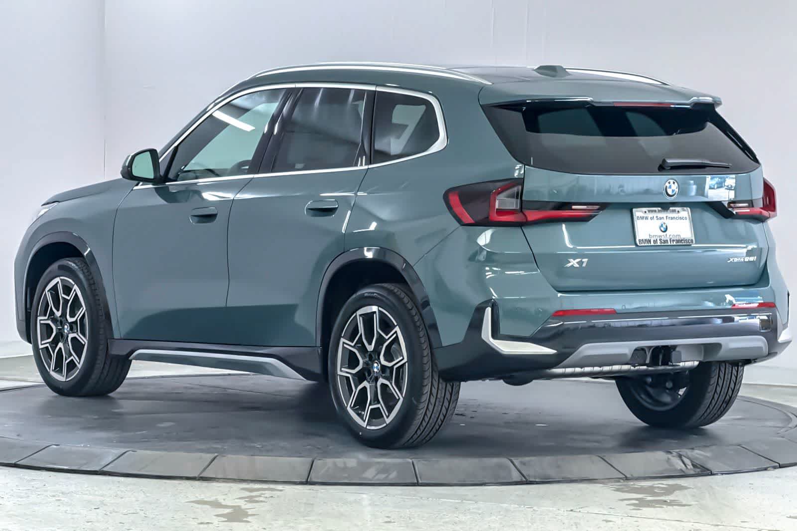 New 2026 BMW X1 xDrive28i w/ Technology Package AWD/4WD image 6