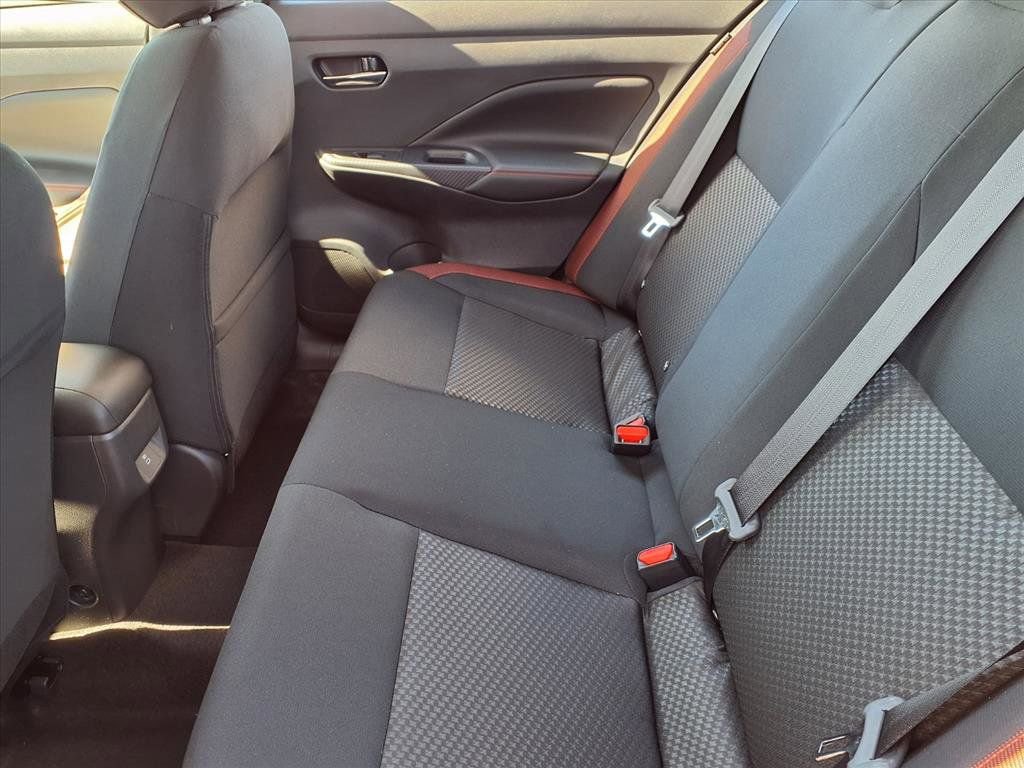 New 2025 Nissan Versa SR w/ Trunk Package image 10