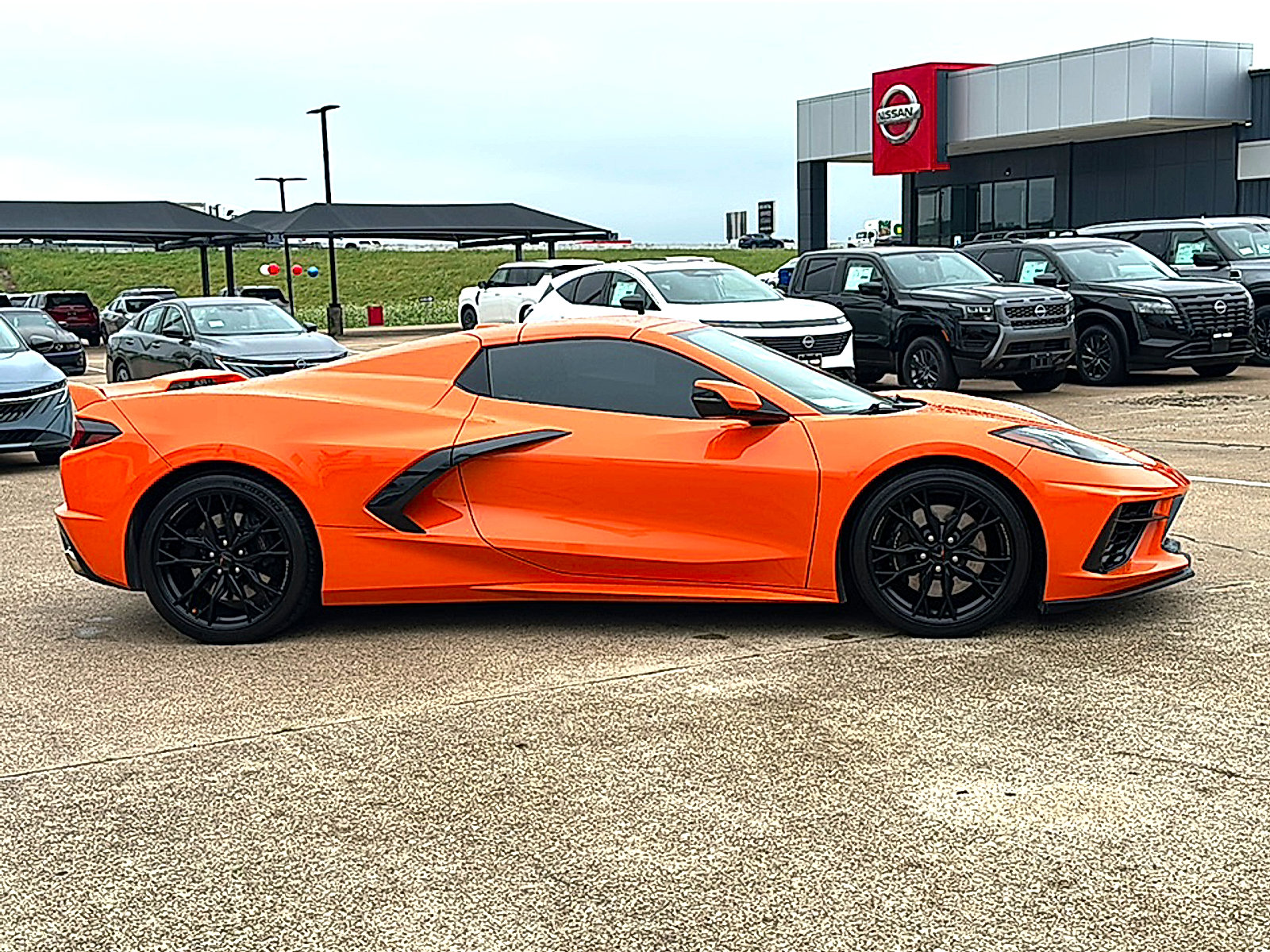 Used 2023 Chevrolet Corvette Stingray Preferred Conv w/ Z51 Performance Package RWD image 9