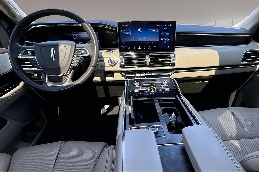 Used 2022 Lincoln Navigator Reserve AWD/4WD image 15