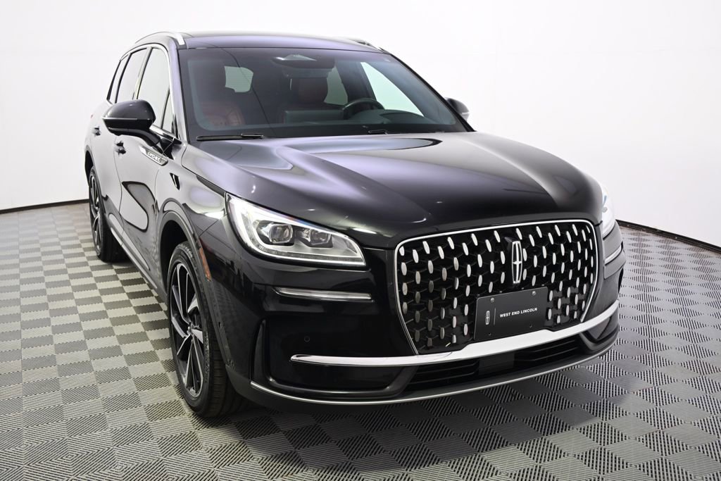 Used 2023 Lincoln Corsair Reserve w/ Equipment Group 202A AWD/4WD image 9