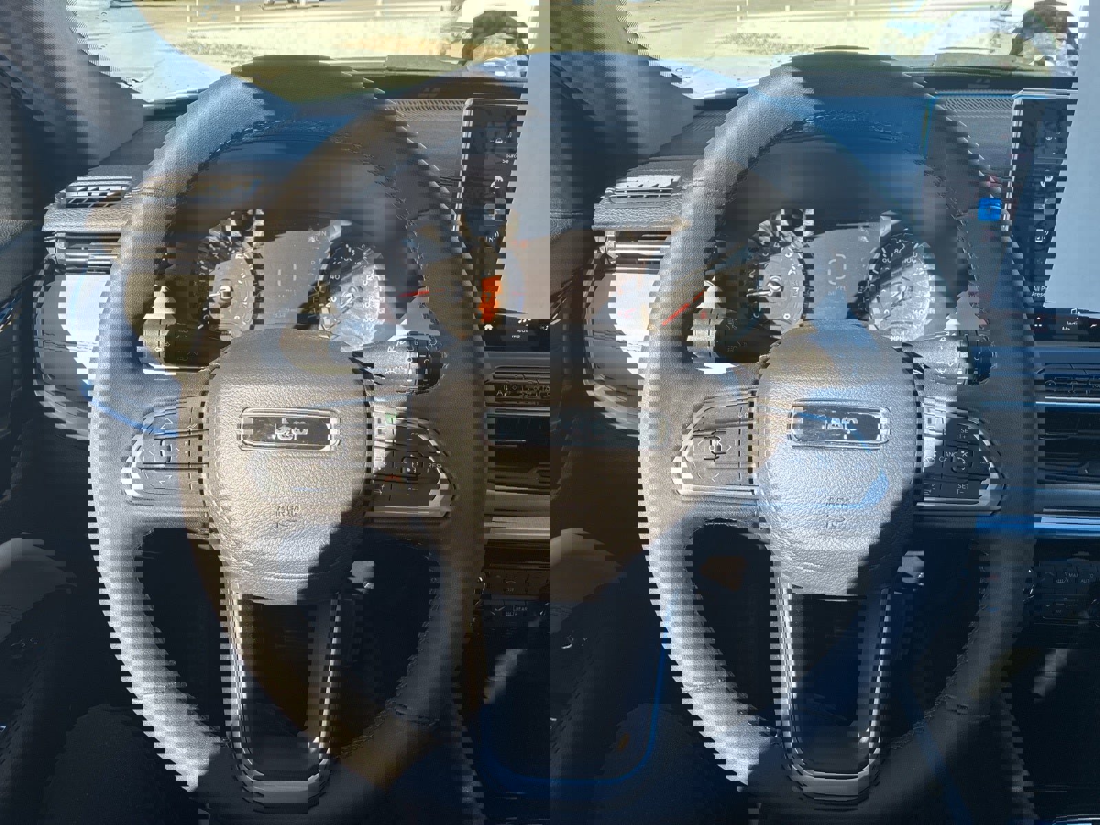 New 2025 Jeep Compass Limited image 24