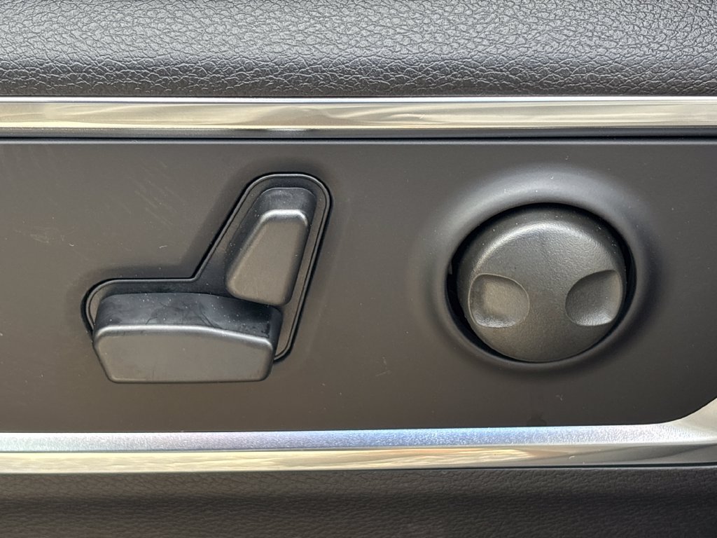 New 2026 RAM 1500 Laramie w/ Night Edition AWD/4WD image 33