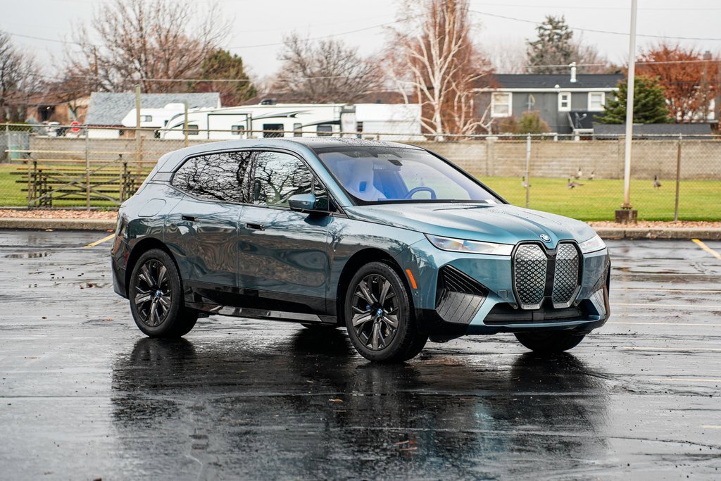 Used 2025 BMW iX xDrive50 w/ Premium Package image 3
