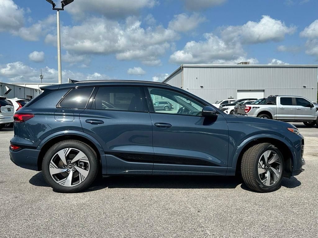 New 2025 Audi Q6 e-tron Premium Plus AWD/4WD image 6