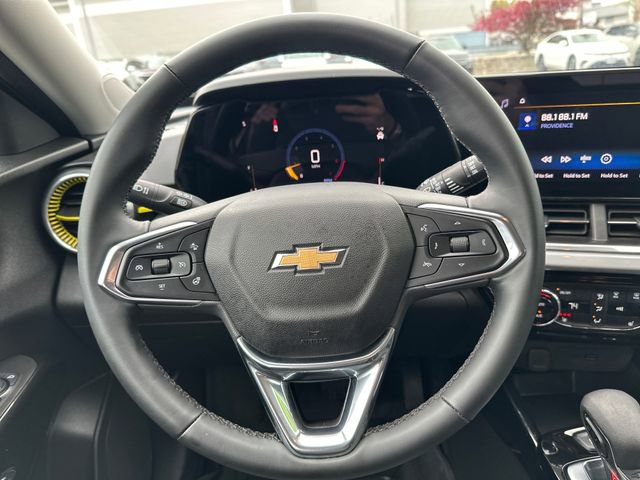 Used 2024 Chevrolet Trax LT w/ Driver Confidence Package FWD image 17