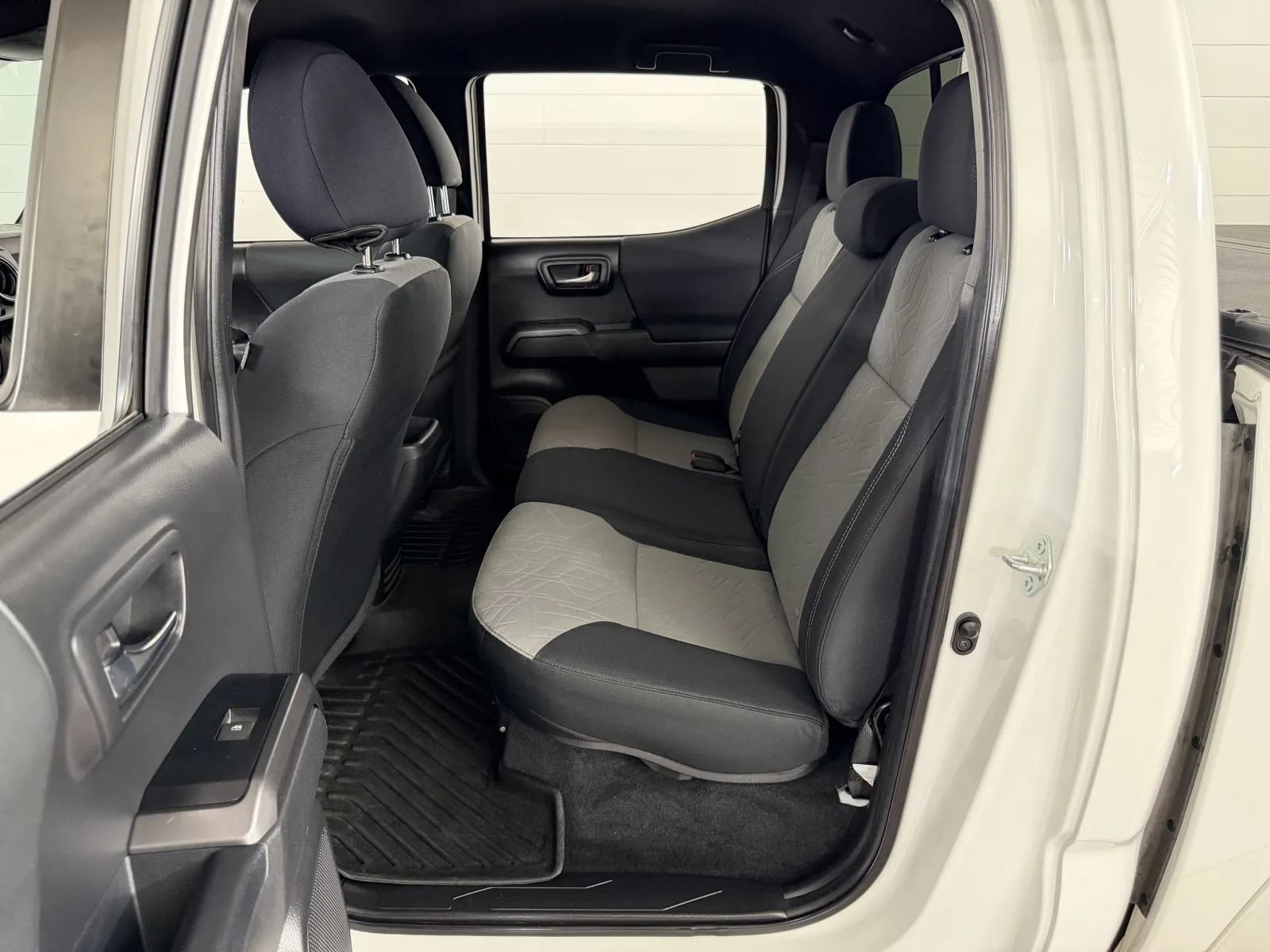 Used 2023 Toyota Tacoma TRD Sport AWD/4WD image 27