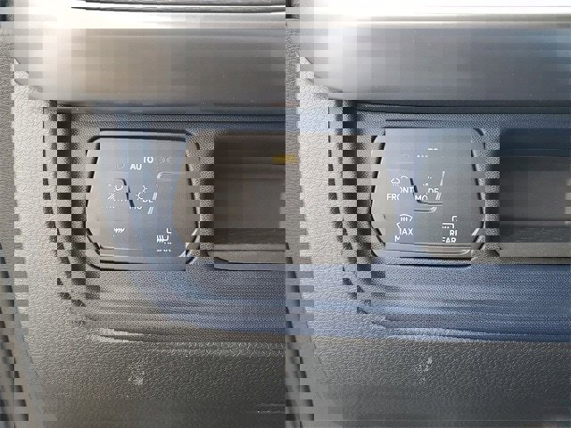 New 2025 Volkswagen ID. Buzz Pro S image 29