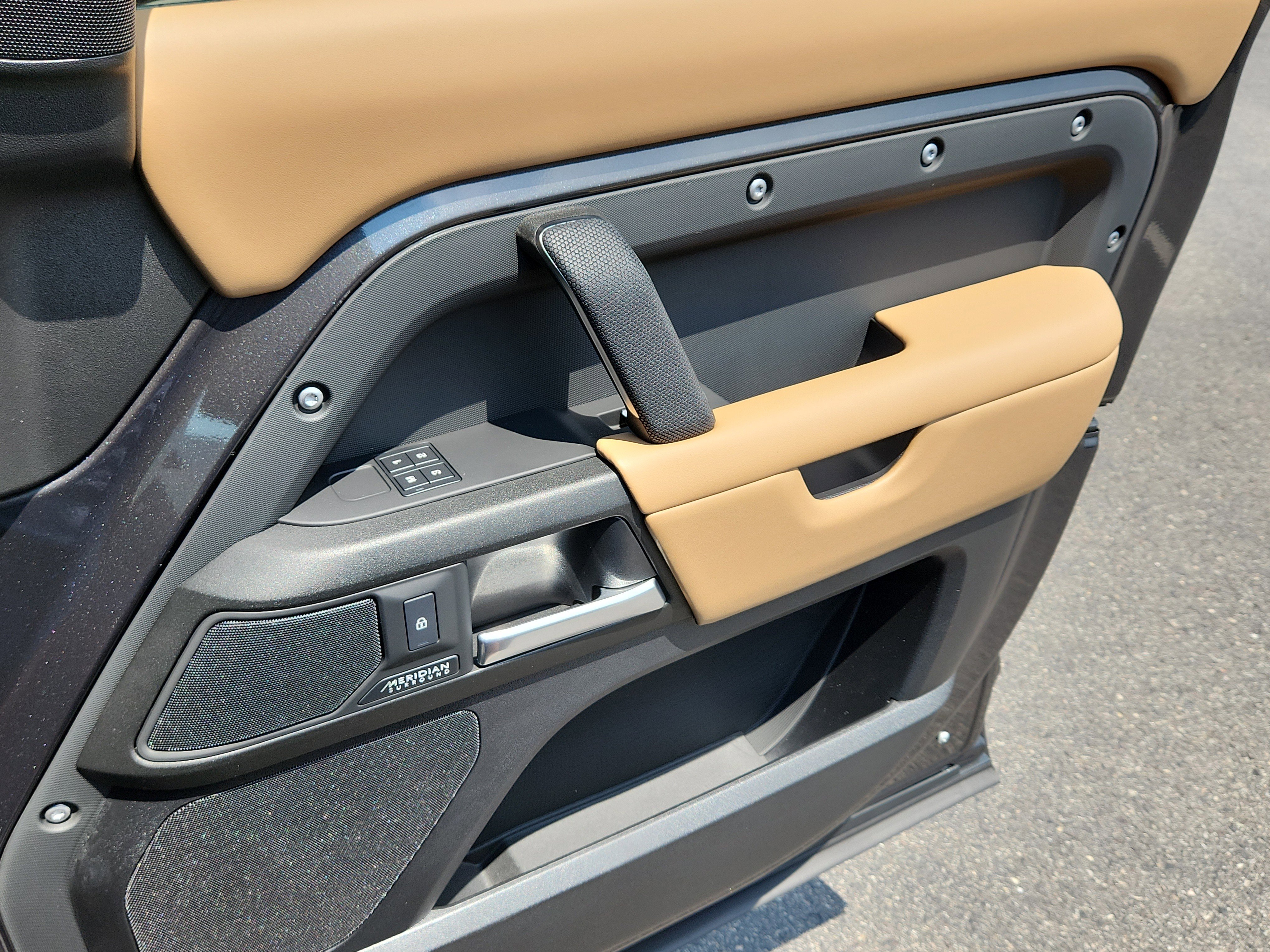 New 2025 Land Rover Defender 110 X image 20
