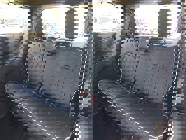 New 2024 Chrysler Pacifica Limited w/ S Appearance Package image 9