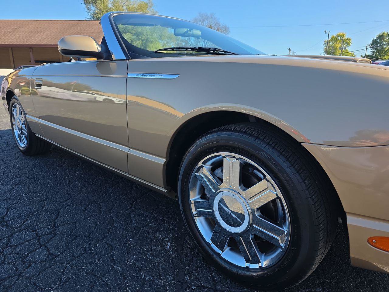 Used 2005 Ford Thunderbird RWD image 37