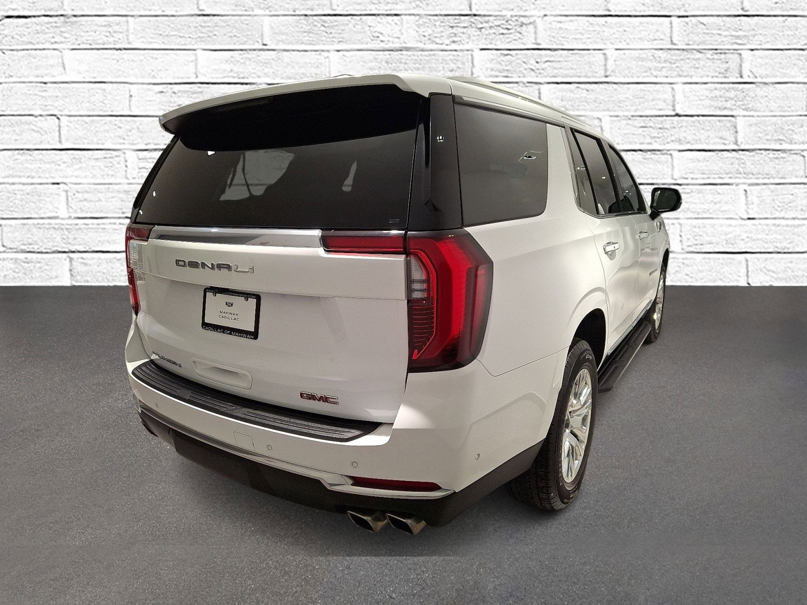 Used 2025 GMC Yukon Denali image 6