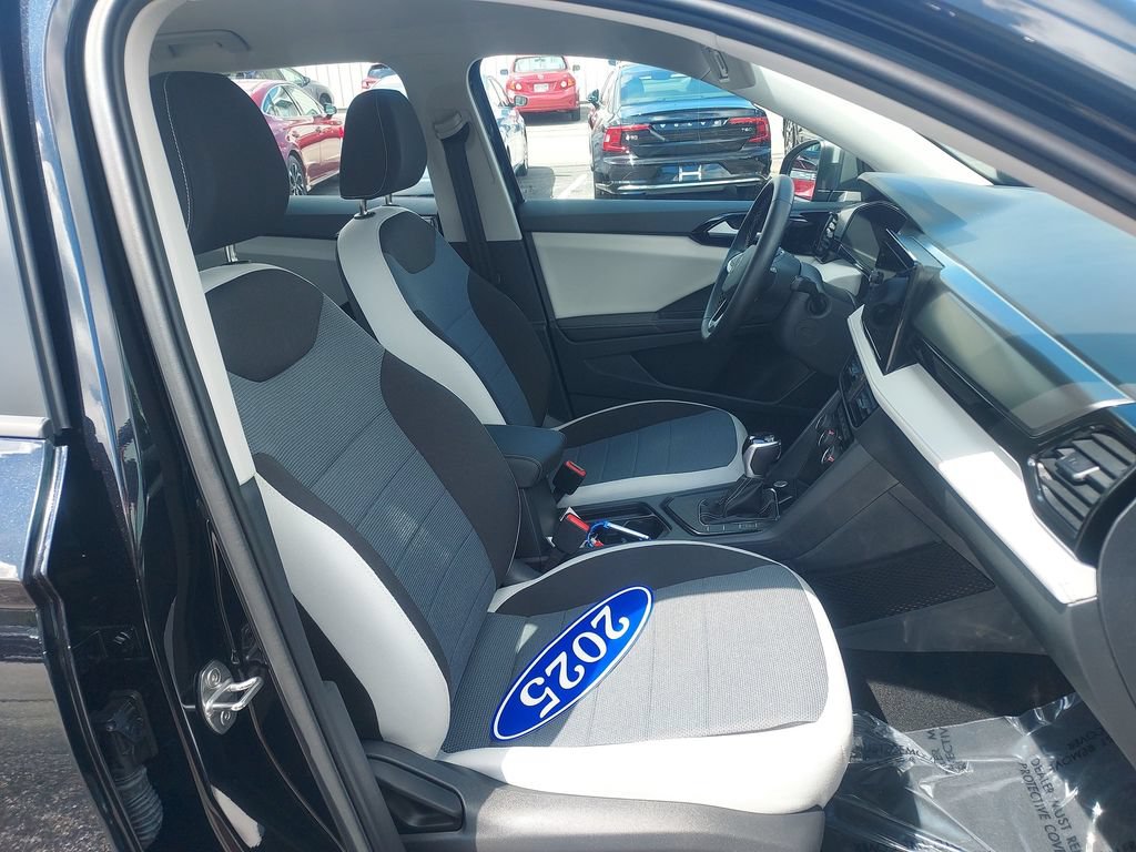 Used 2025 Volkswagen Taos S FWD image 27
