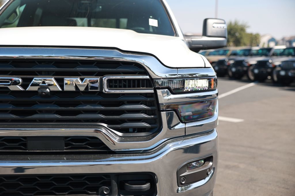 New 2026 RAM 2500 Tradesman AWD/4WD image 5