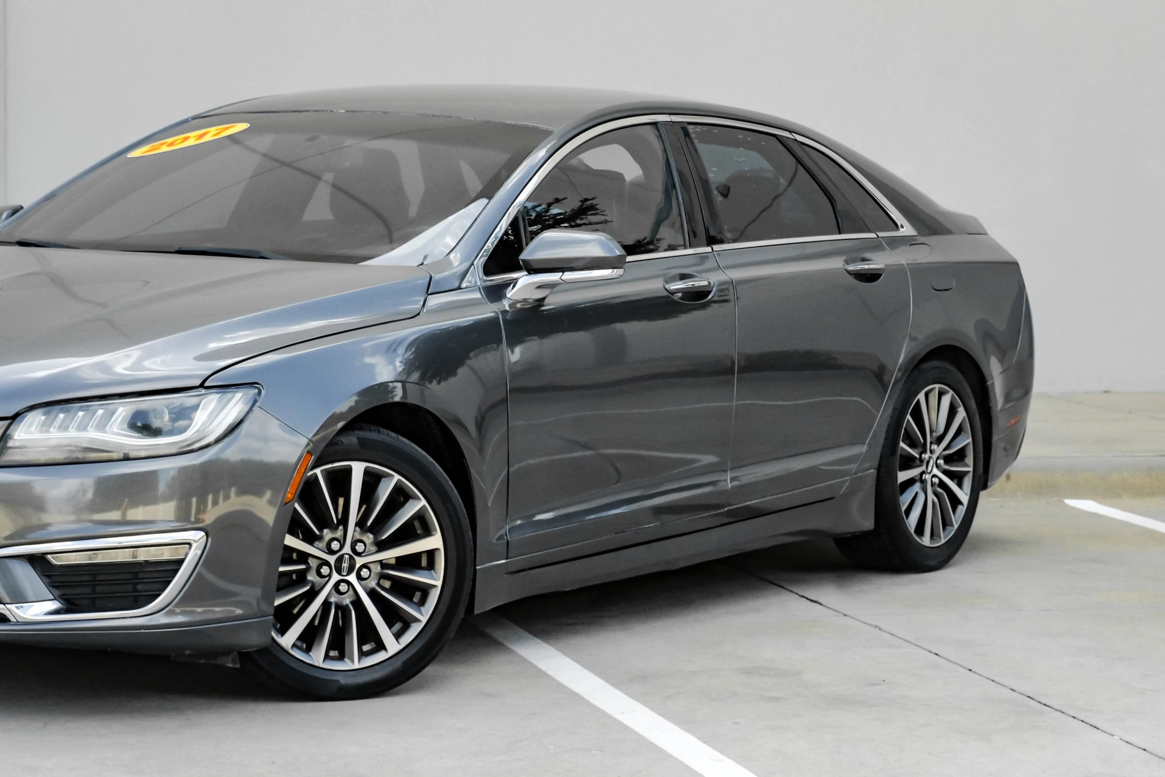 Used 2017 Lincoln MKZ Premiere FWD image 8