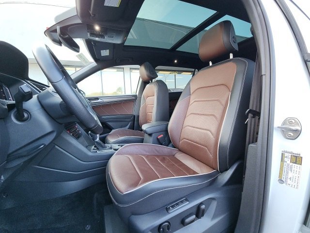 Used 2024 Volkswagen Tiguan SEL R-Line image 10