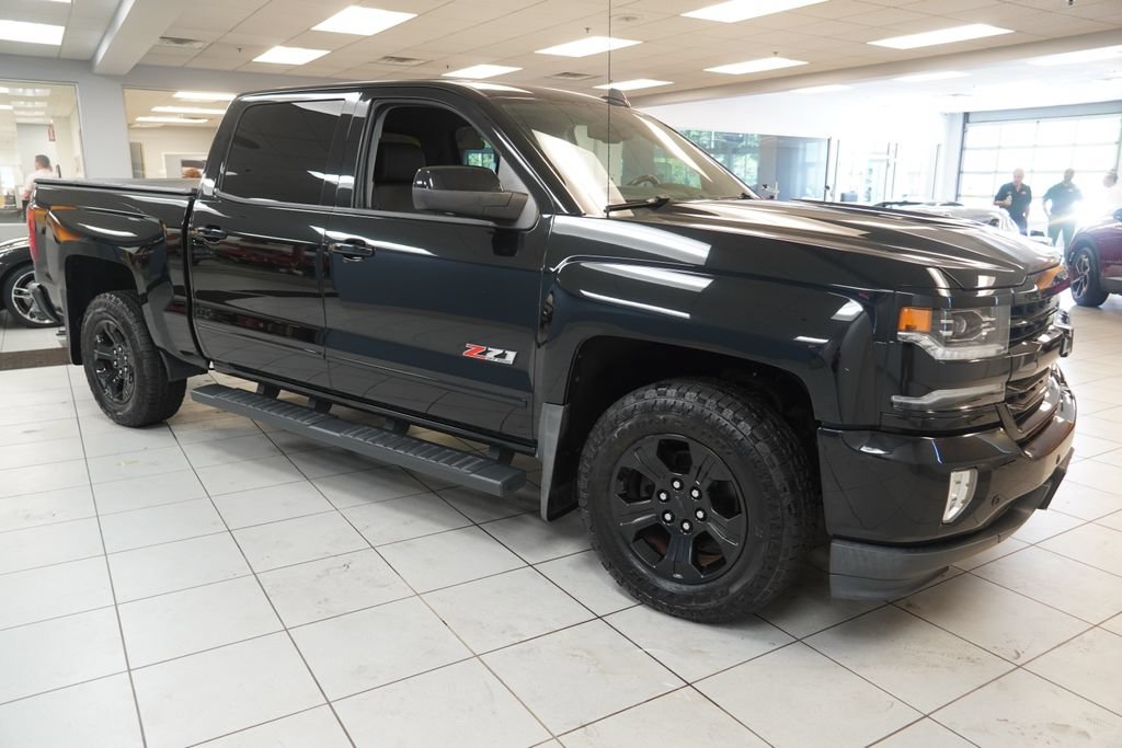 Used 2017 Chevrolet Silverado 1500 LTZ Z71 w/ Midnight Edition AWD/4WD image 13