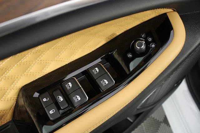 Used 2023 Jeep Grand Cherokee L Summit w/ Advanced Protech Group IV image 18