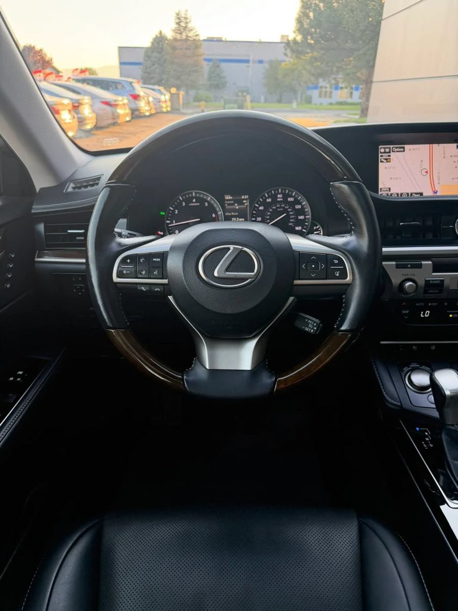 Used 2016 Lexus ES 350 w/ Navigation System Package FWD image 14