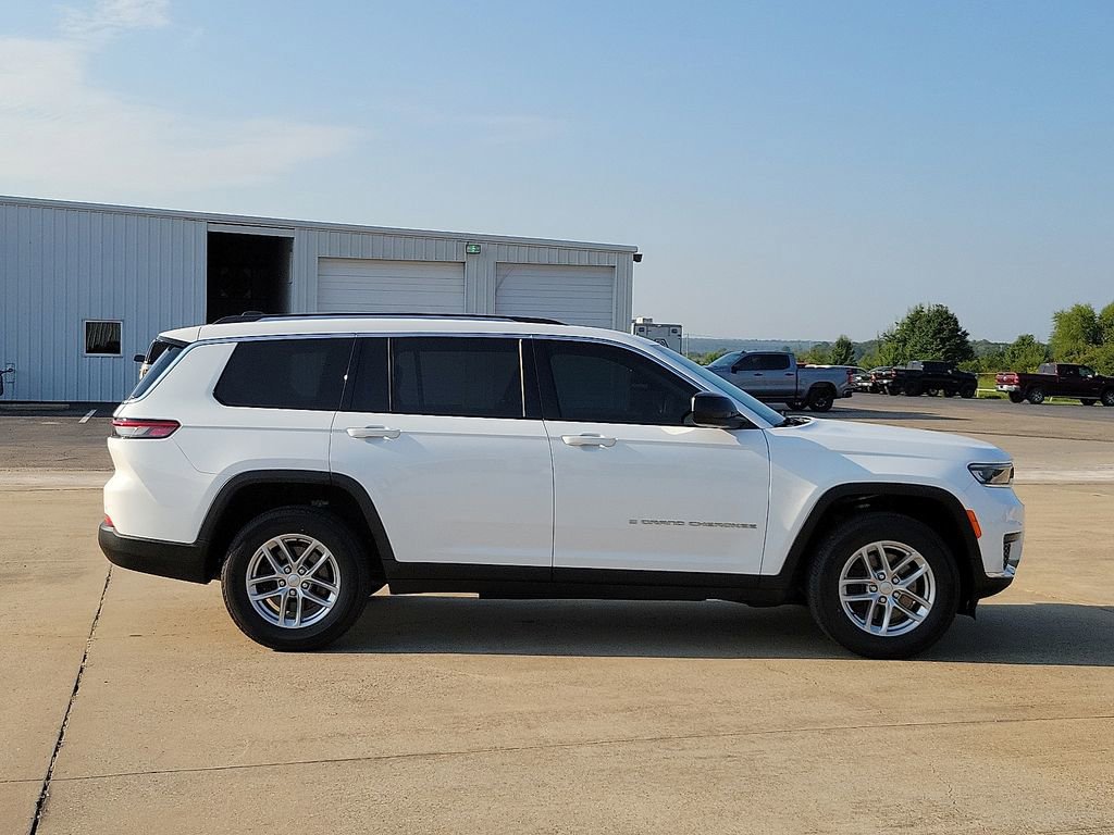 Used 2023 Jeep Grand Cherokee L Laredo image 6