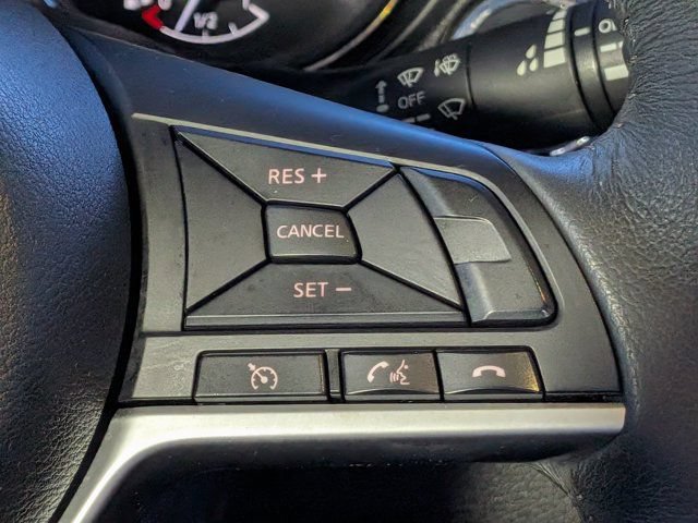 Used 2017 Nissan Rogue SL w/ SL Premium Package FWD image 27