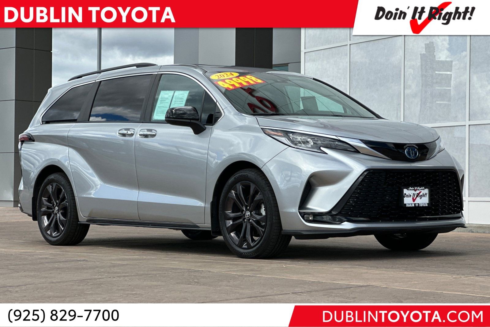 Certified 2024 Toyota Sienna XSE w/ XSE Plus Package image 1