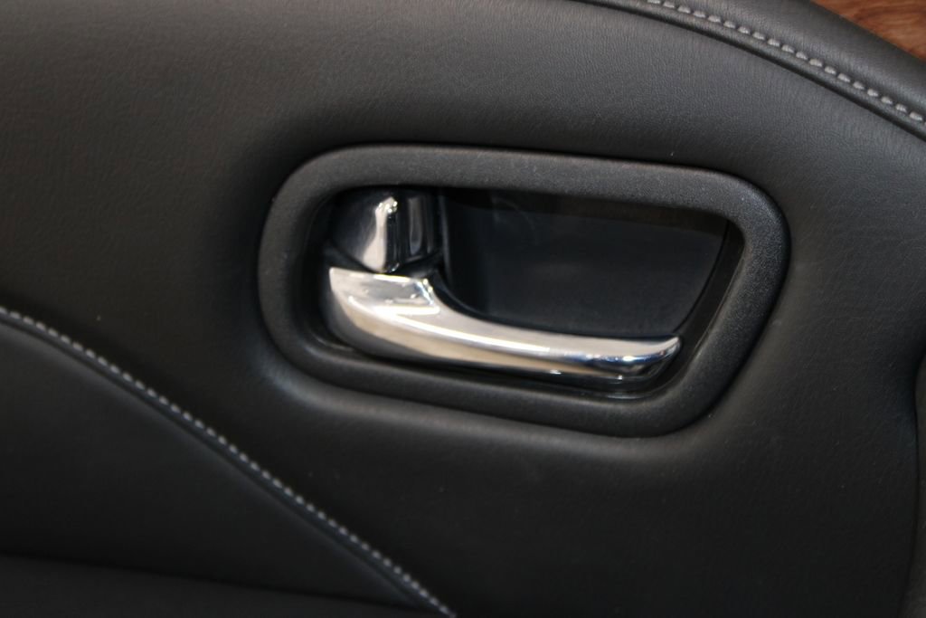 Used 2018 INFINITI QX80 4WD w/ Driver Assistance Package image 43