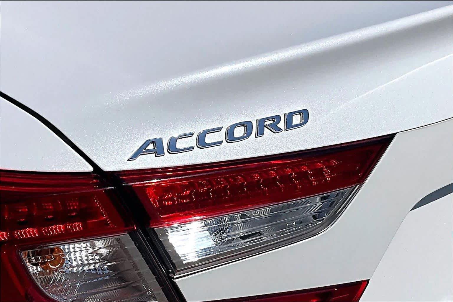 Used 2021 Honda Accord EX-L image 9