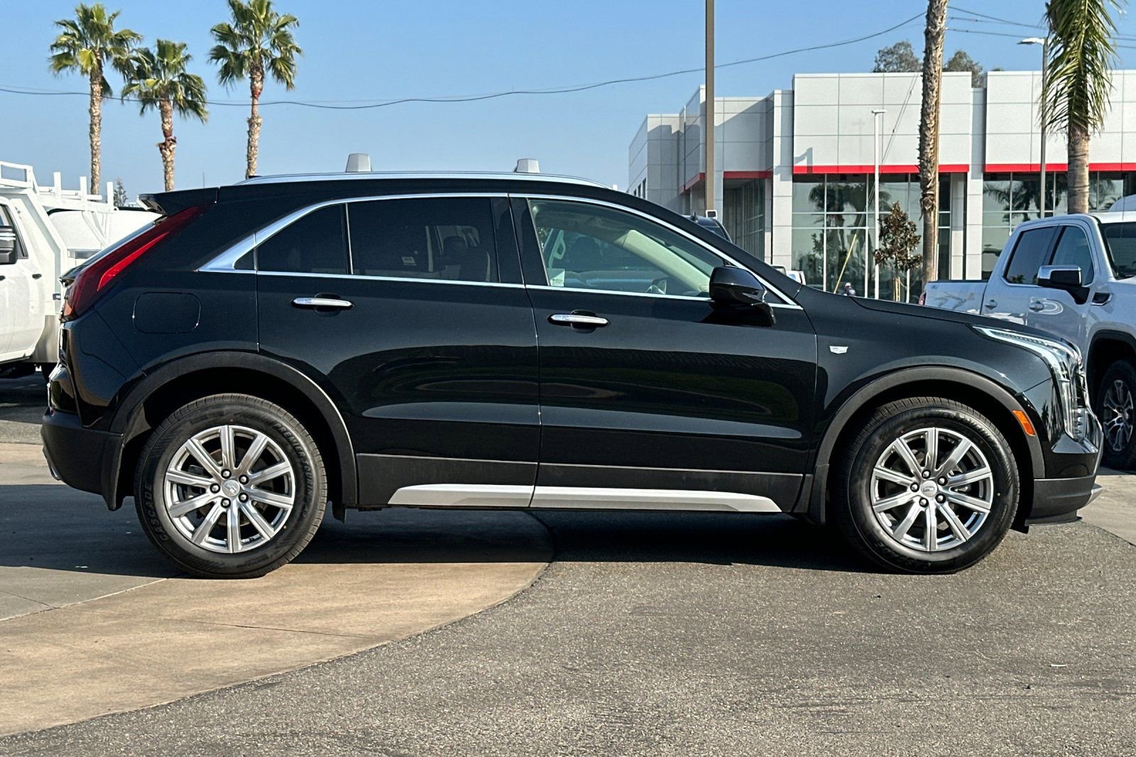 Used 2020 Cadillac XT4 Premium Luxury w/ Driver Awareness Package image 3