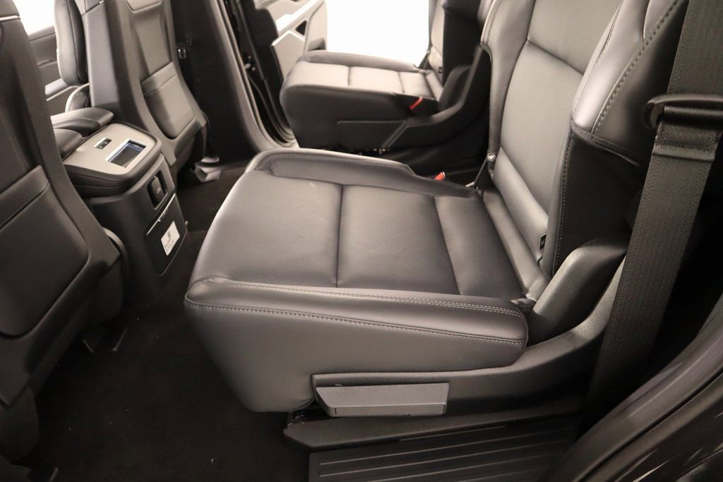 New 2025 Lincoln Navigator Reserve image 13