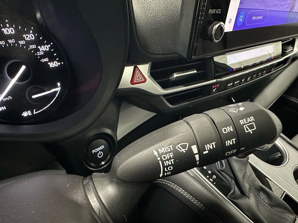 Used 2025 Toyota Sienna XLE image 22