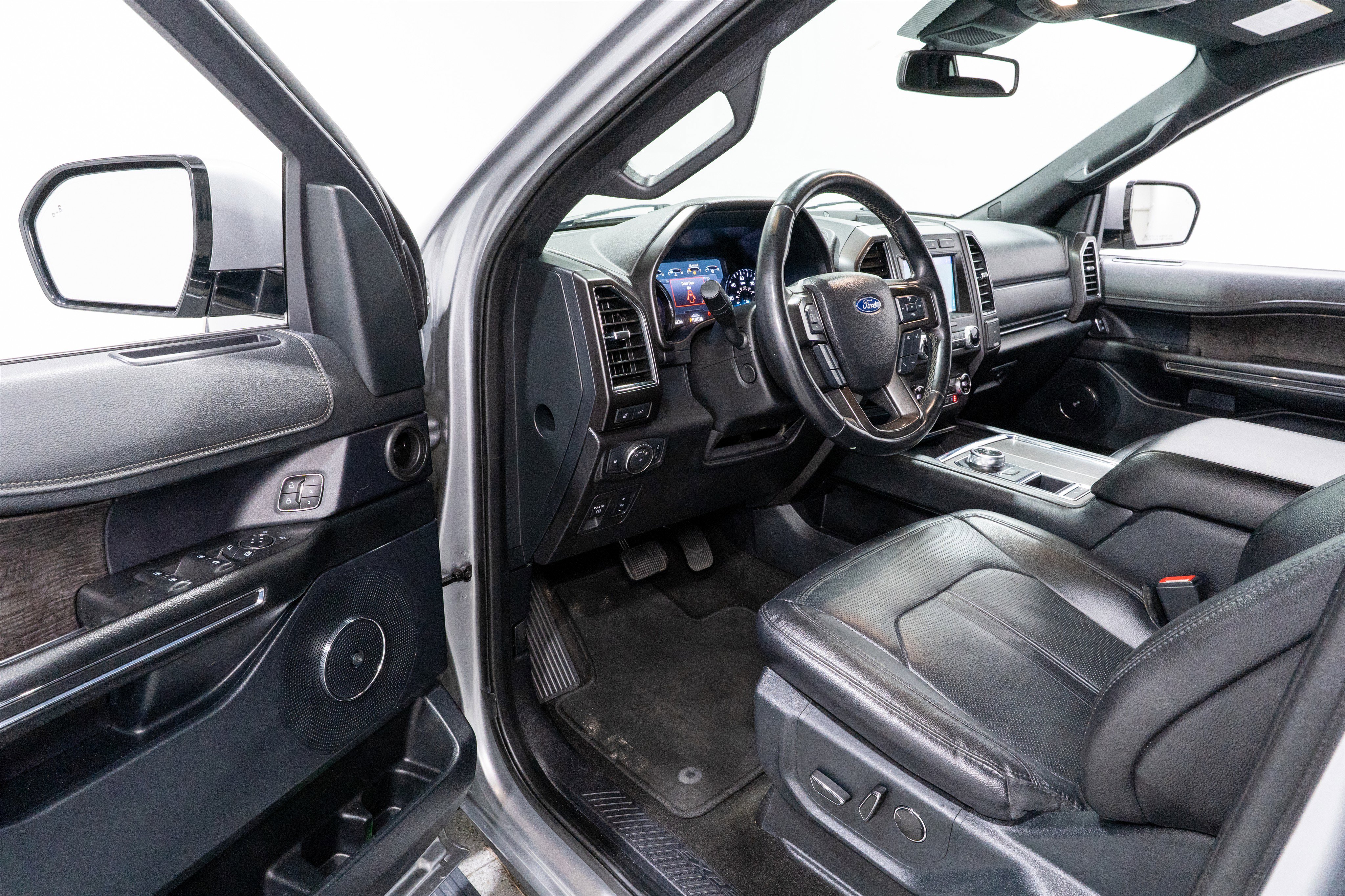 Used 2021 Ford Expedition Max Limited image 13